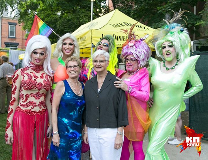 Все началось прошлым летом, когда премьер-министром канадской провинции Онтарио стала Кетлин Винн – лесбиянка