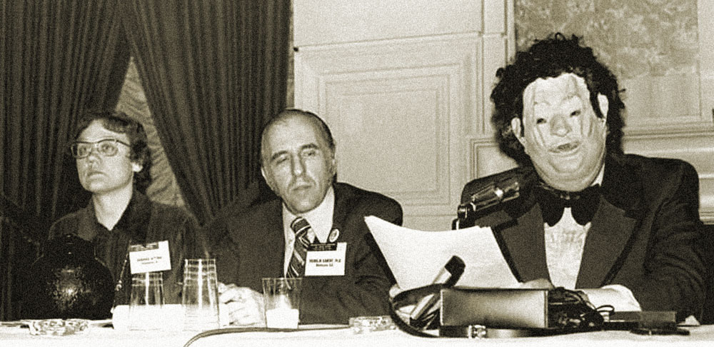 Гей-активисты на конференции АПА в 1972: Барбара Гиттингс, Фрэнк Камени, Джон Фрайер